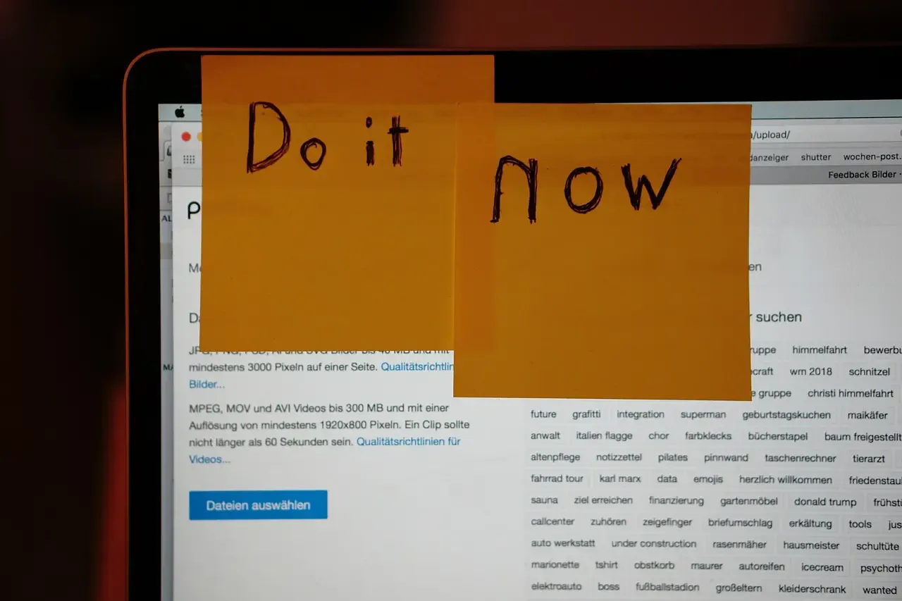 next-internal-https://silk-page-uploads.s3.eu-north-1.amazonaws.com/images/postit-3406961_1280.webp-image